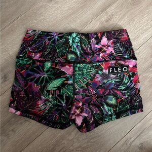 Fleo Amazon Emerald High Rise Original Shorts - Size Small Women